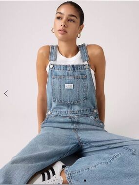 Levi's BAGGY MEDIUM WASH Blue Jean Denim Overalls Front Bib Pocket Wide Leg SZ L